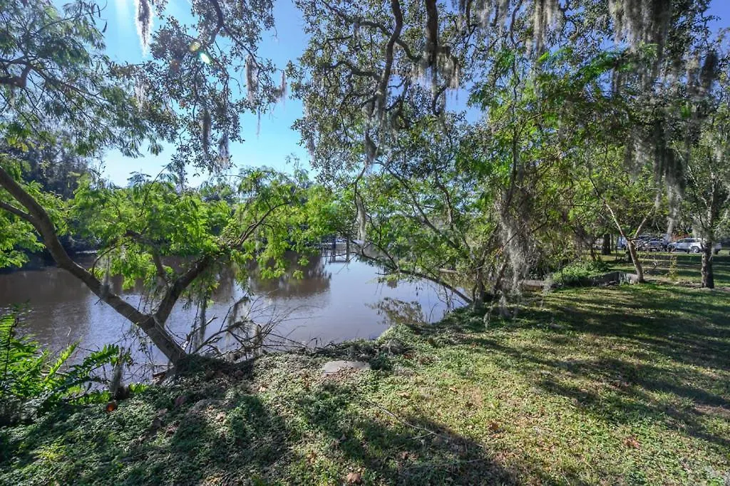 Reel Relaxing Across From River In Huge 24 Foot Swim Spa Tampa