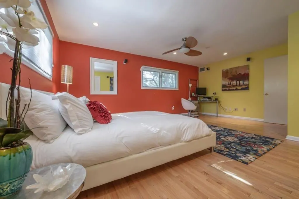 Reel Relaxing Across From River In Huge 24 Foot Swim Spa Tampa Holiday home